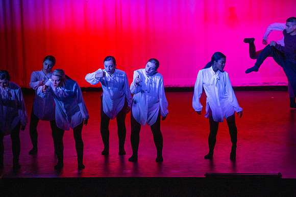 HolidayDance201954
