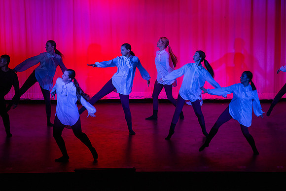 HolidayDance201955