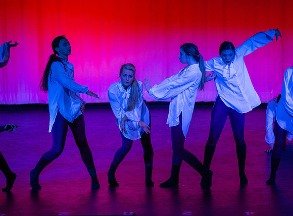 HolidayDance201957