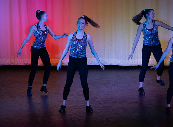 HolidayDance201978