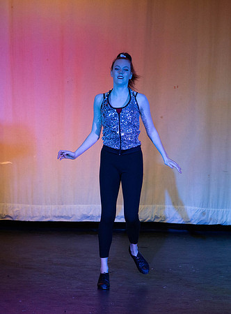 HolidayDance201981