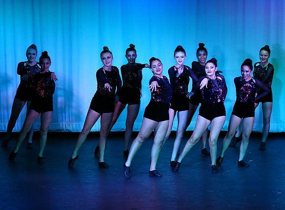 HolidayDance2019102