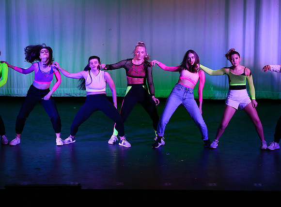 HolidayDance2019113
