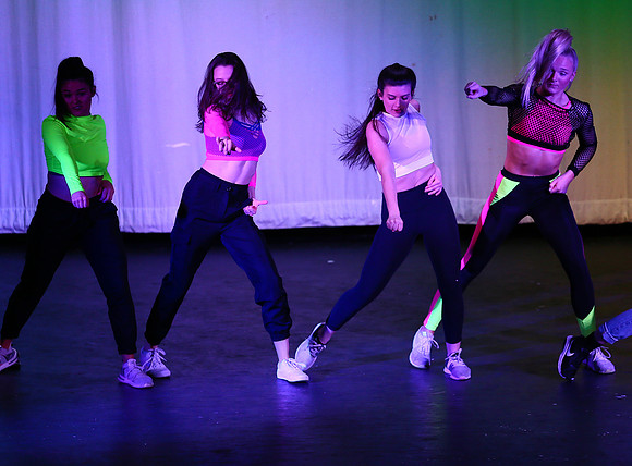 HolidayDance2019116