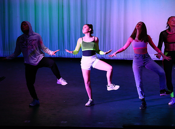 HolidayDance2019123