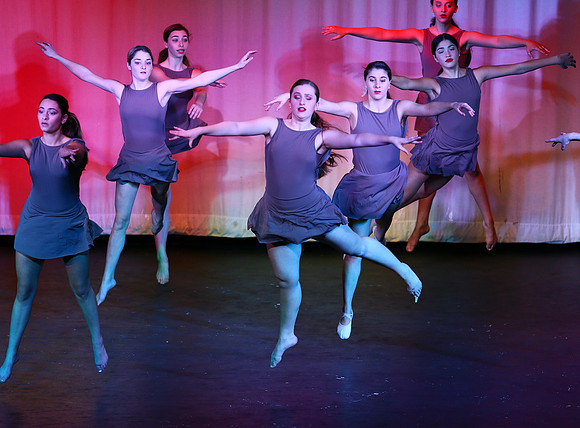 HolidayDance2019141