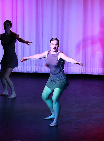 HolidayDance2019144