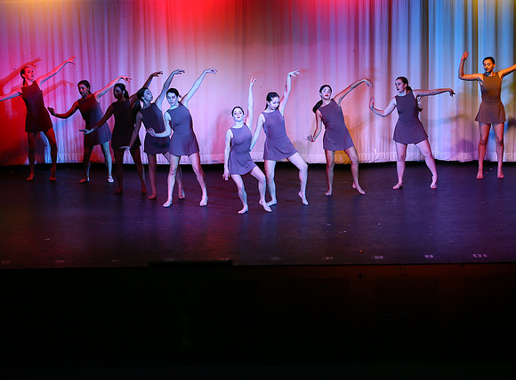 HolidayDance2019151