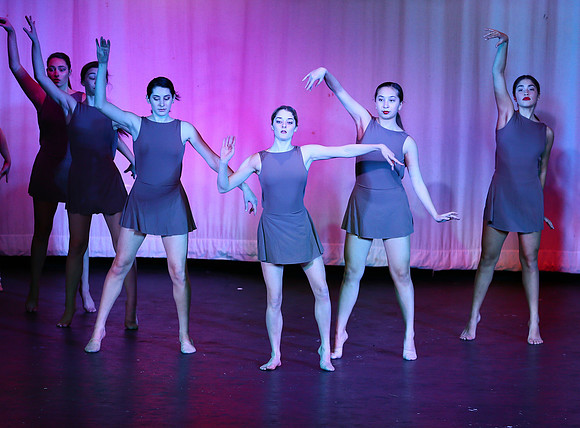 HolidayDance2019153