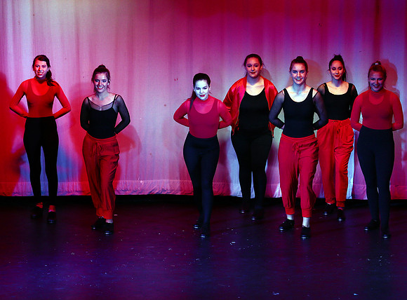 HolidayDance2019162