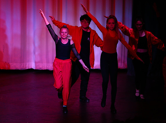 HolidayDance2019167