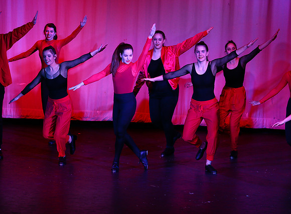 HolidayDance2019168