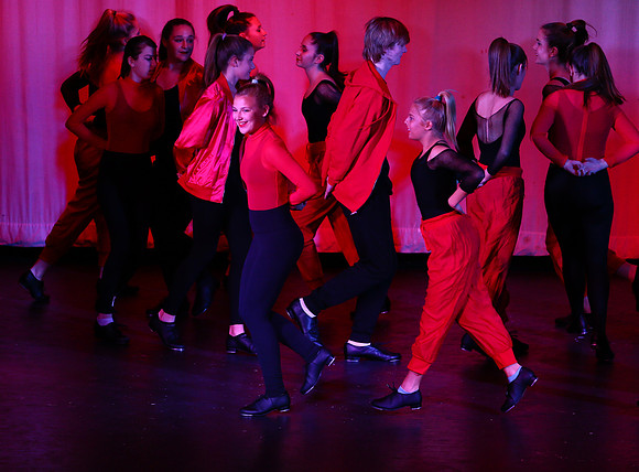 HolidayDance2019169