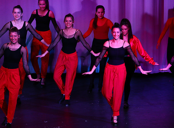 HolidayDance2019173