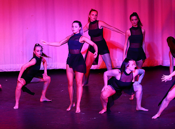 HolidayDance2019185