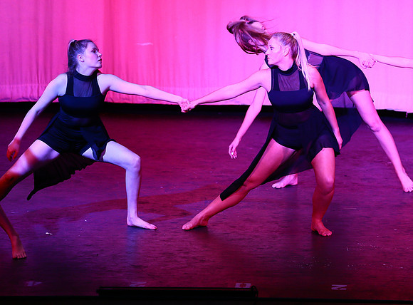 HolidayDance2019190