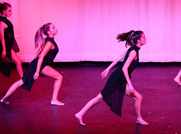 HolidayDance2019202