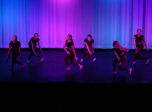 HolidayDance2019215