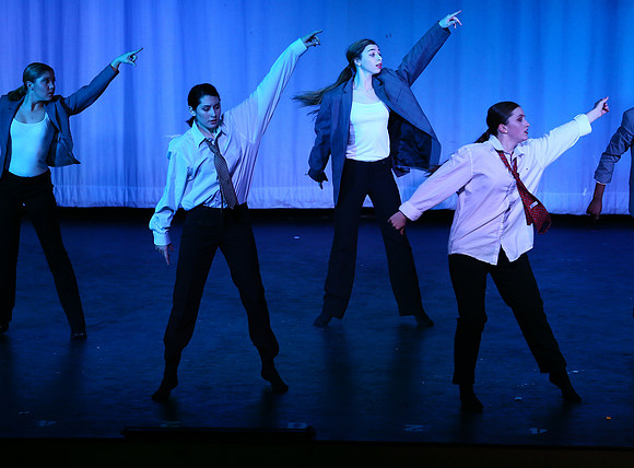 HolidayDance2019233