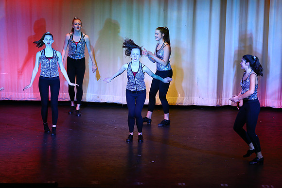 HolidayDance2019246