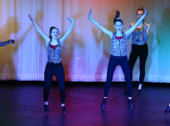 HolidayDance2019249