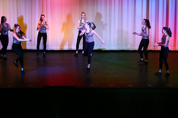 HolidayDance2019250