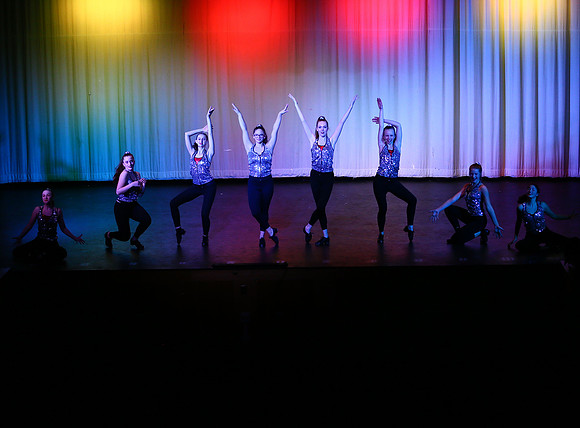 HolidayDance2019254