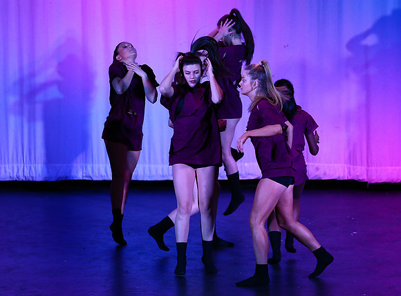 HolidayDance2019259