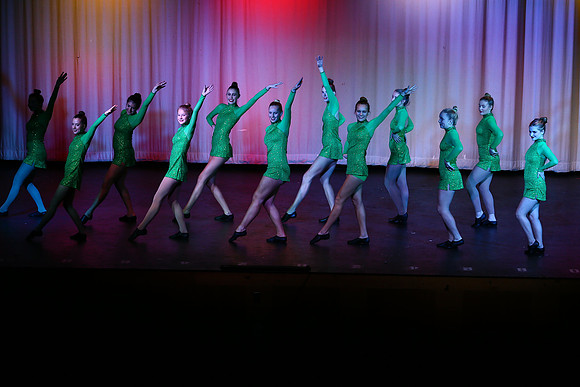 HolidayDance2019288