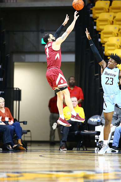 Towson-v-Charleston0205