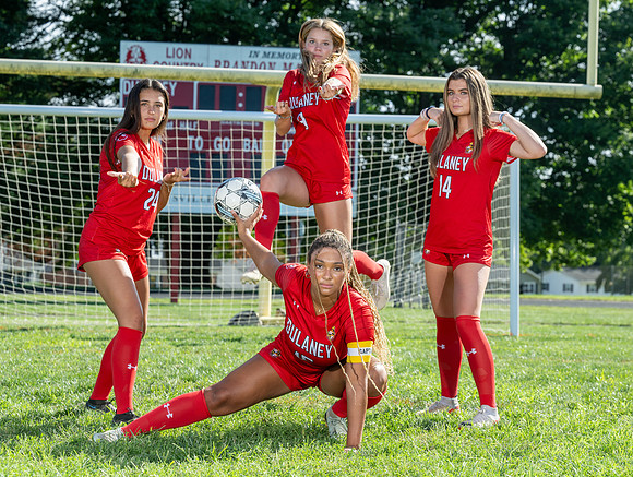 DulaneyWSoccer-00541