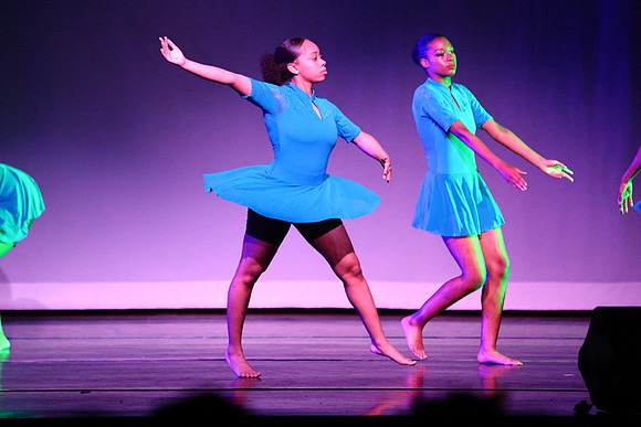 OMHSDance2684