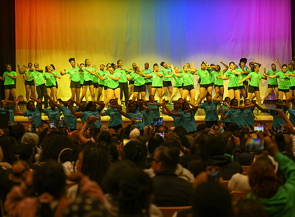 OMHSDance-01113