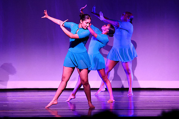 OMHSDance2654