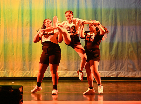 OMHSDance-02980