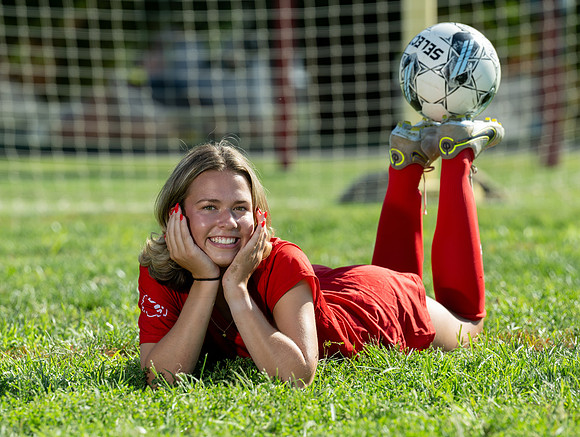 DulaneyWSoccer-00468