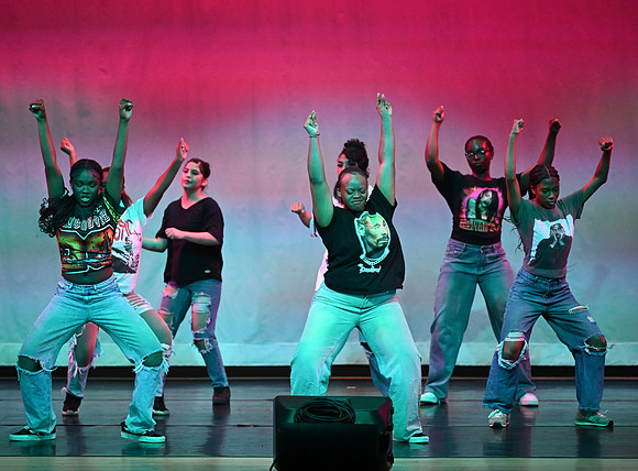 OMHSDance-02044