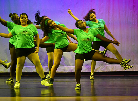 OMHSDance-00875
