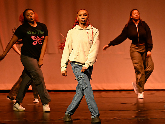 NTHSSeniorShowcase2220
