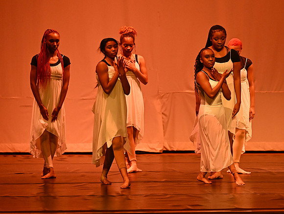 NTHSSeniorShowcase4128
