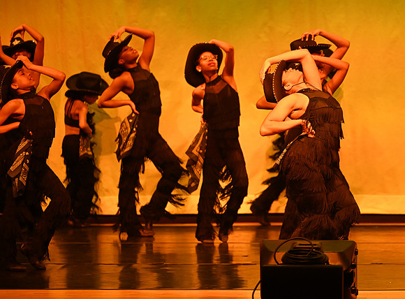OMHSDance-00517