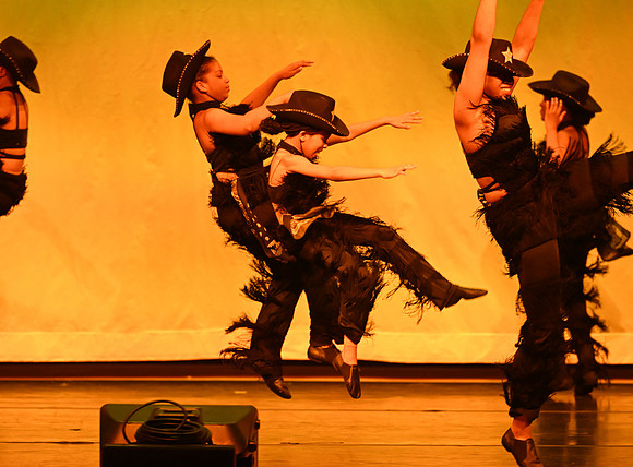 OMHSDance-00470