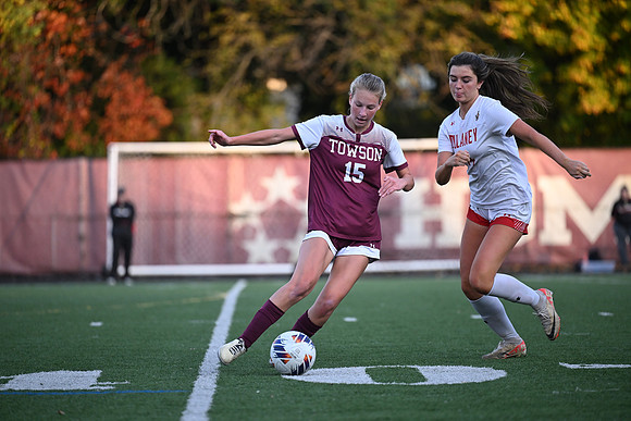 Towson-v-Dulaney-00404