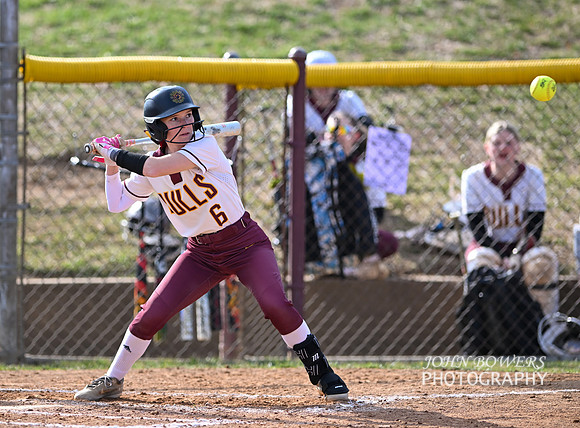 BullSoftball01599