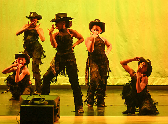 OMHSDance-00295
