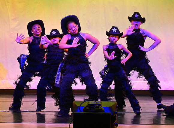 OMHSDance-00572