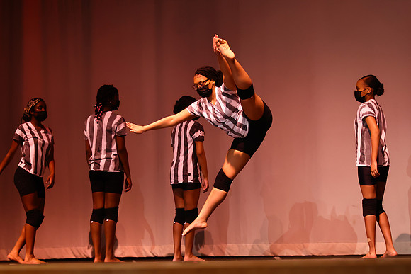 NewtonDanceMVP (6 of 10)