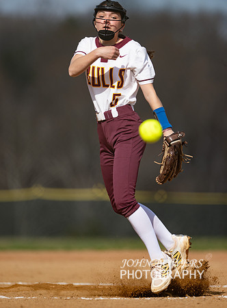BullSoftball01239