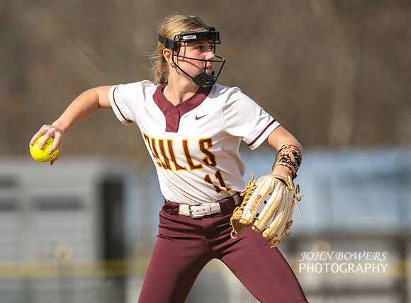 BullSoftball01264