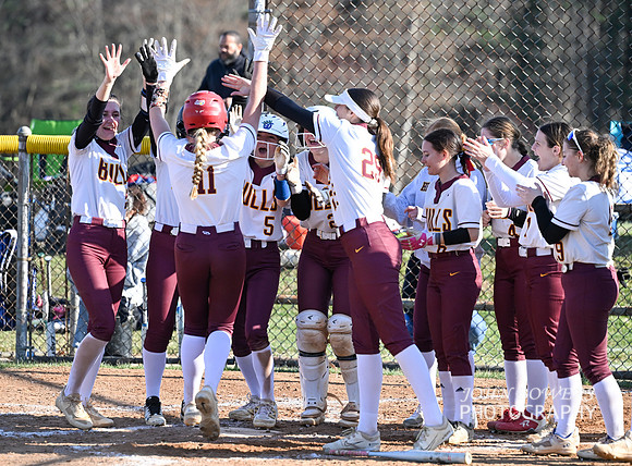 BullSoftball01104